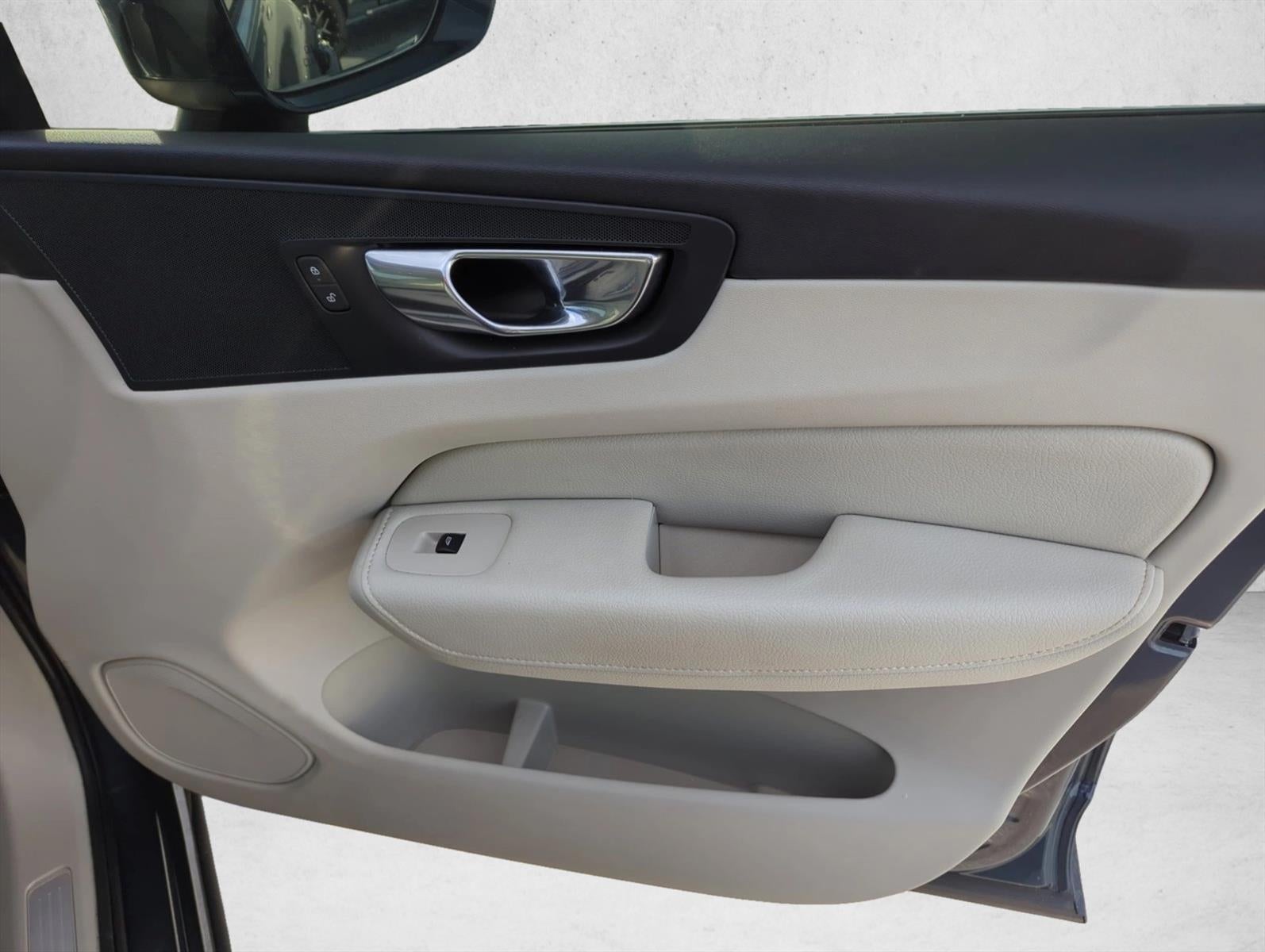 2020 Volvo XC60 T5 FWD Momentum