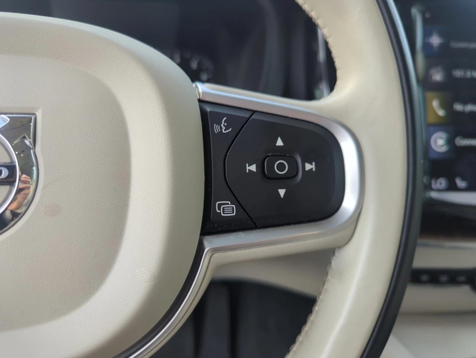 2021 Volvo XC60 T5 FWD Momentum