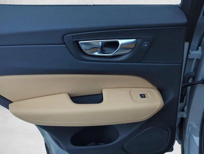 2025 Volvo XC60 B5 AWD Ultra