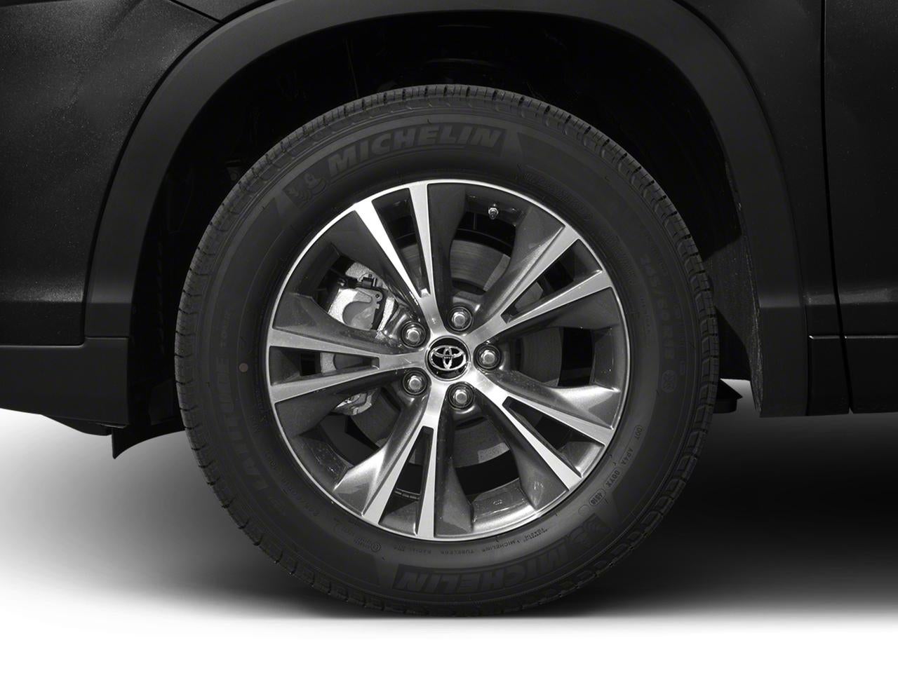 2017 Toyota Highlander LE V6 FWD (GS)