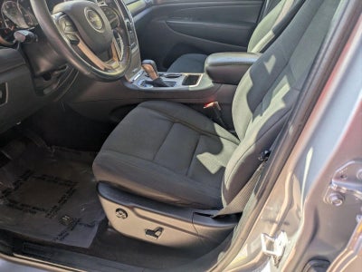 2017 Jeep Grand Cherokee Laredo 4x2