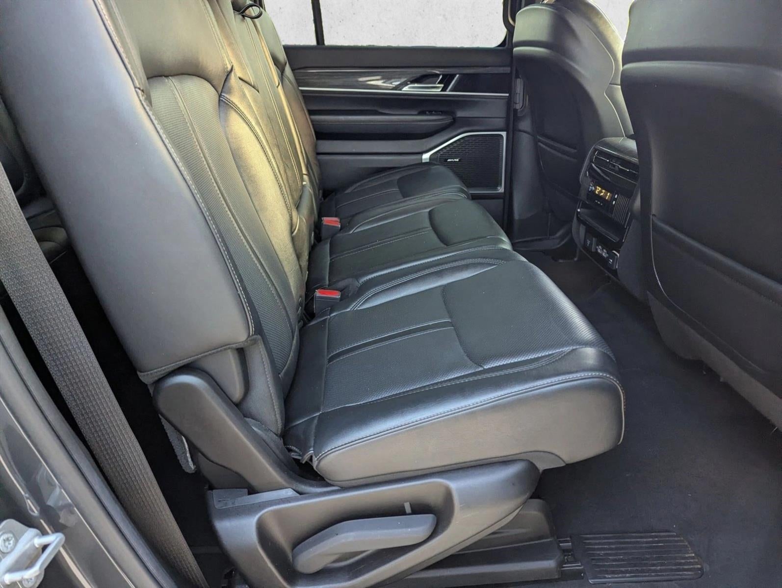 2022 Jeep Wagoneer Series II 4x2