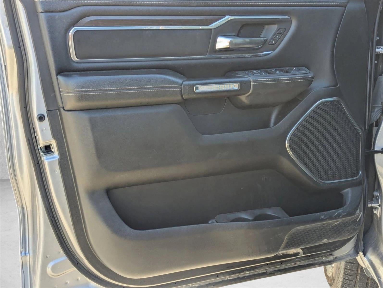 2025 RAM 1500 Laramie 4x4 Crew Cab 5'7" Box