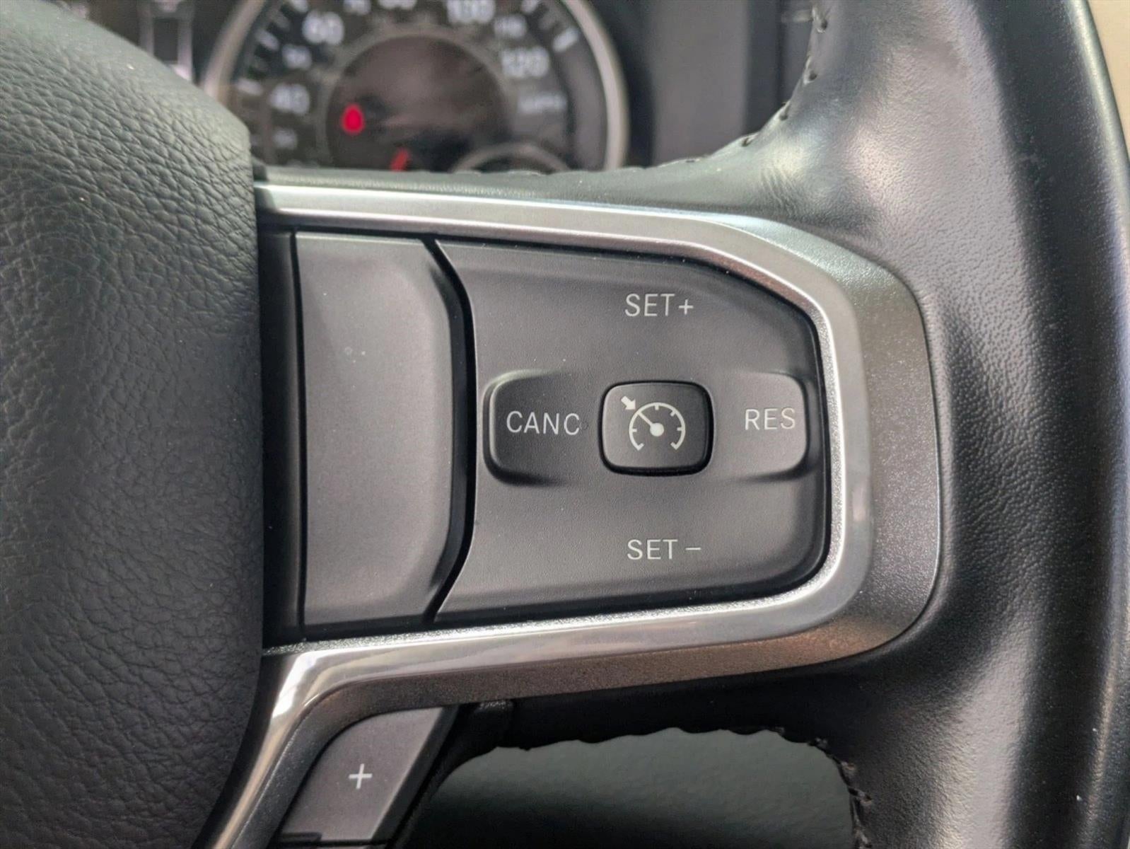 2022 RAM 1500 Laramie 4x4 Crew Cab 5'7" Box