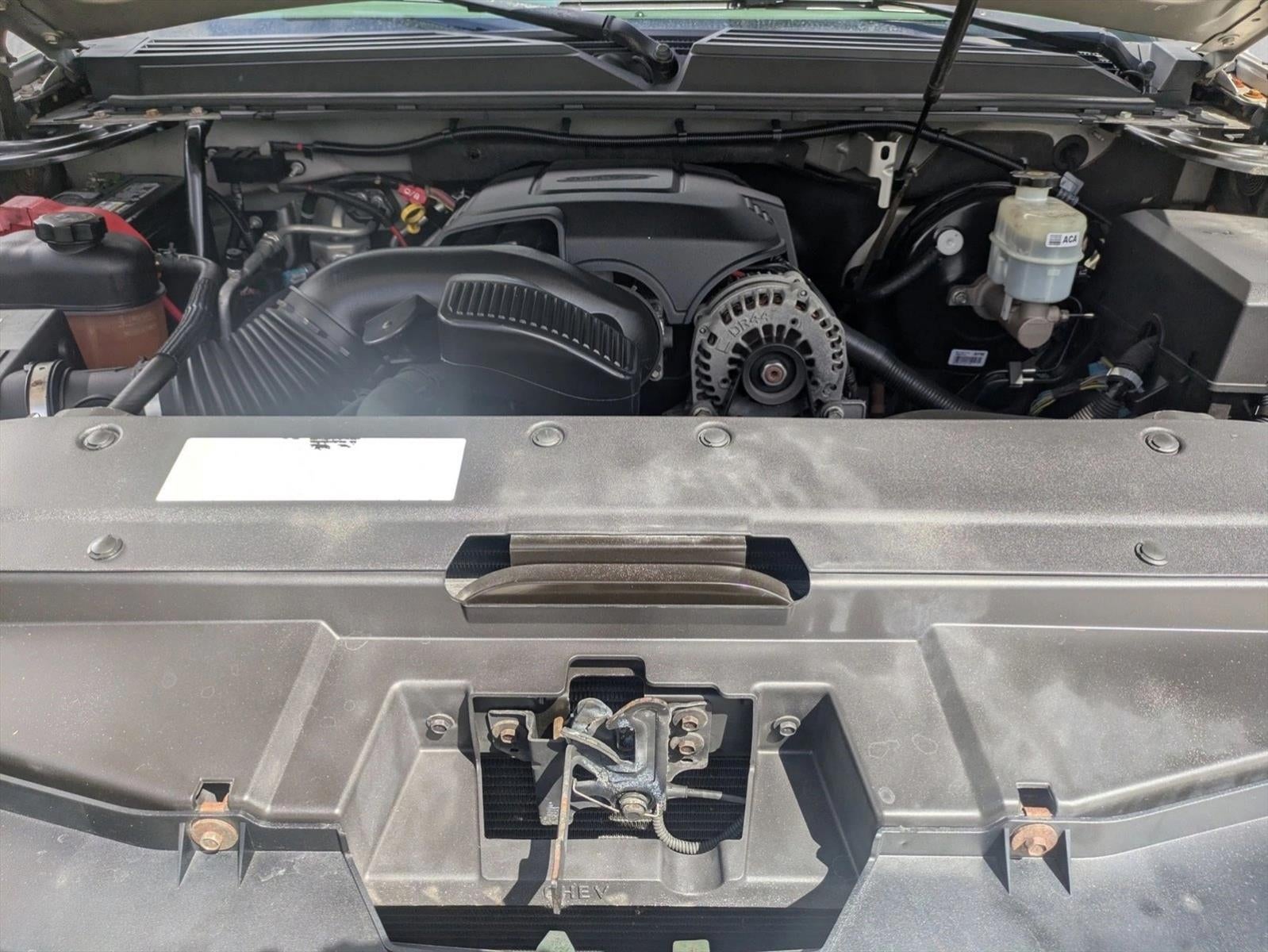 2008 Chevrolet Suburban 2WD 4dr 1500 LT w/1LT