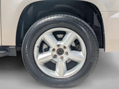 2008 Chevrolet Suburban 2WD 4dr 1500 LT w/1LT