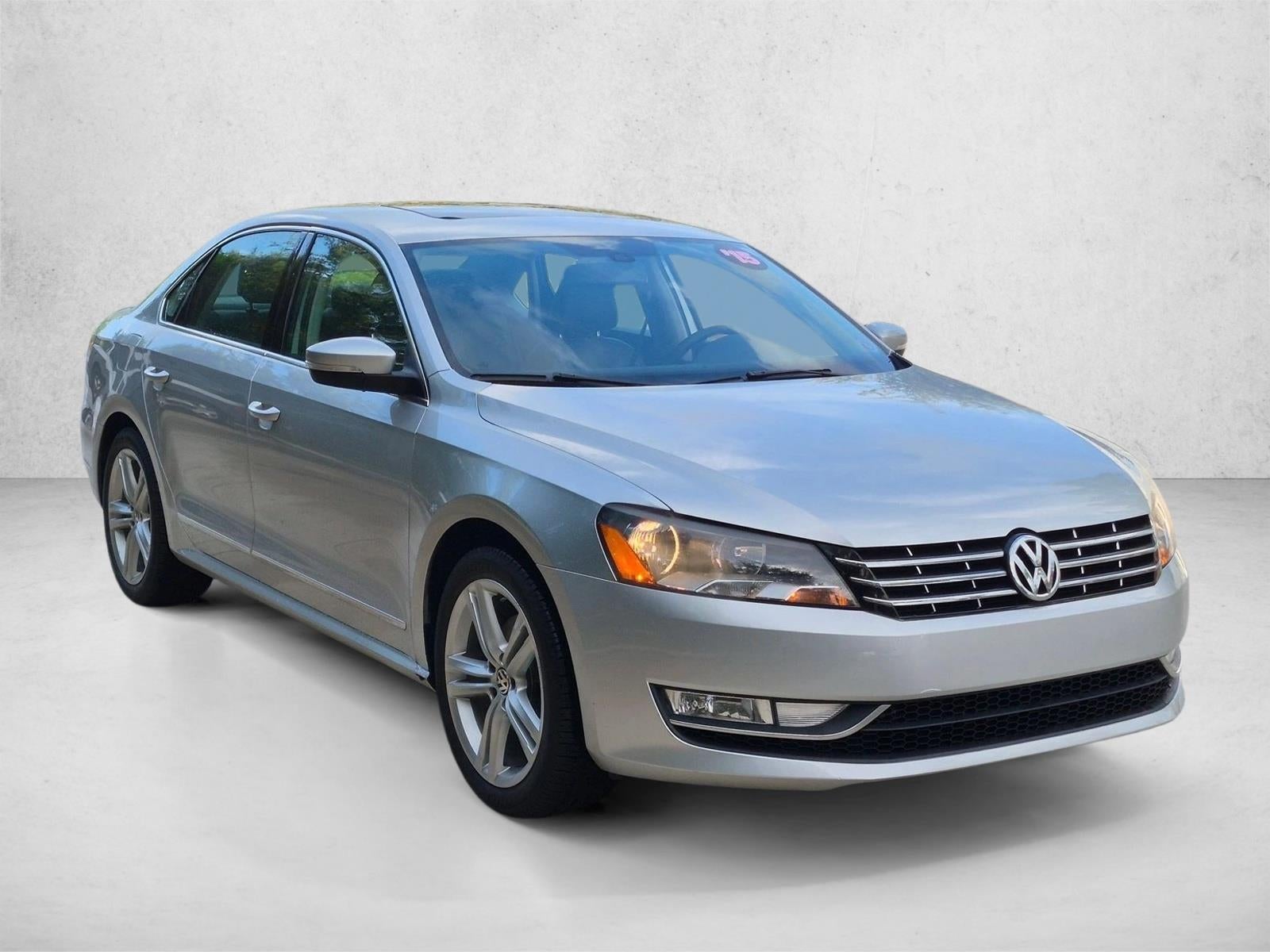 2015 Volkswagen Passat 4dr Sdn 1.8T Auto SEL Premium