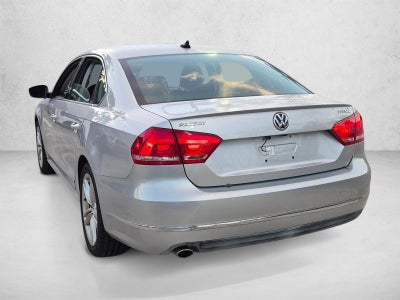 2015 Volkswagen Passat 4dr Sdn 1.8T Auto SEL Premium