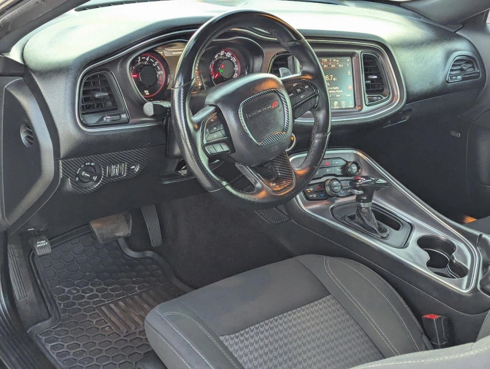 2016 Dodge Challenger 2dr Cpe SXT