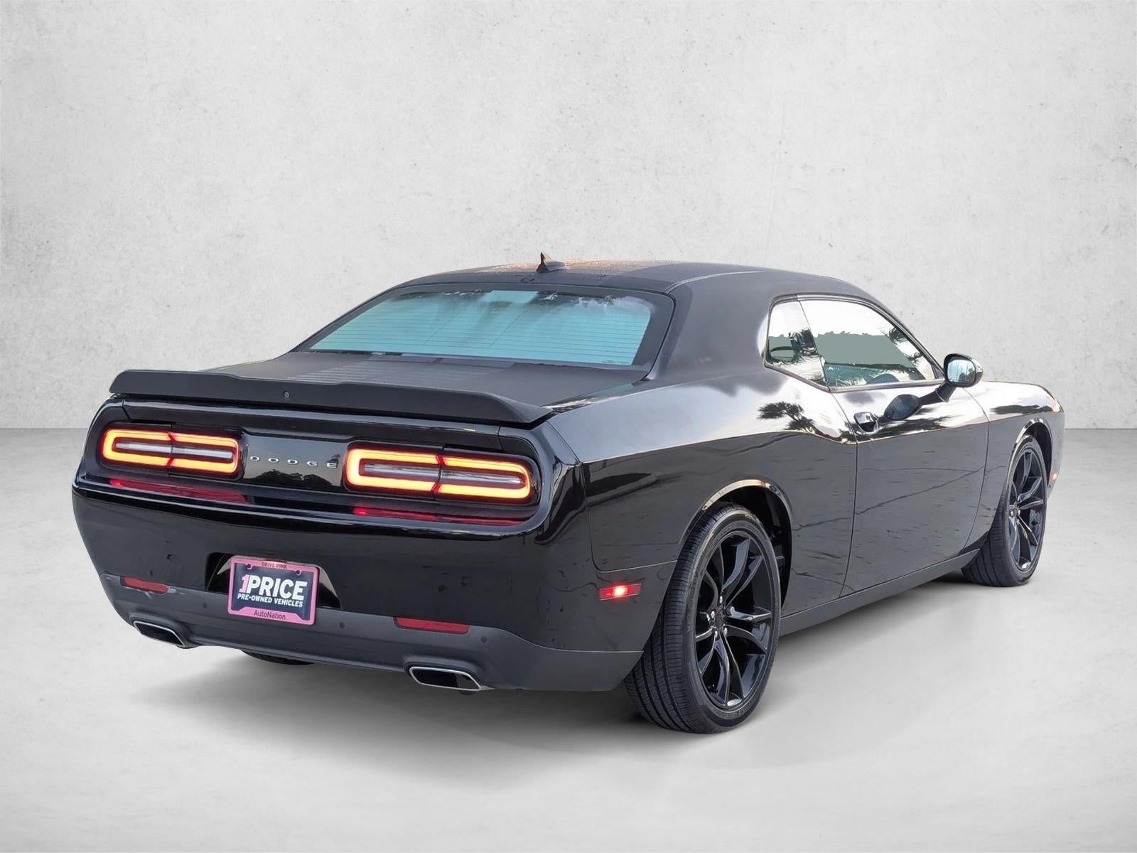 2016 Dodge Challenger 2dr Cpe SXT