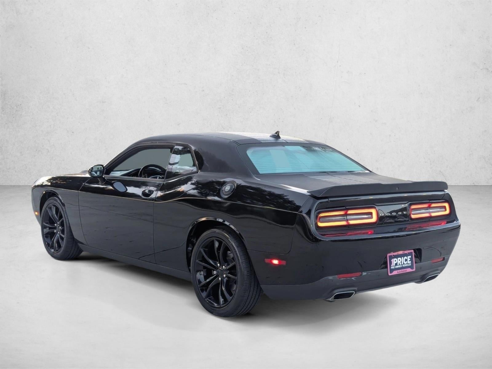 2016 Dodge Challenger 2dr Cpe SXT