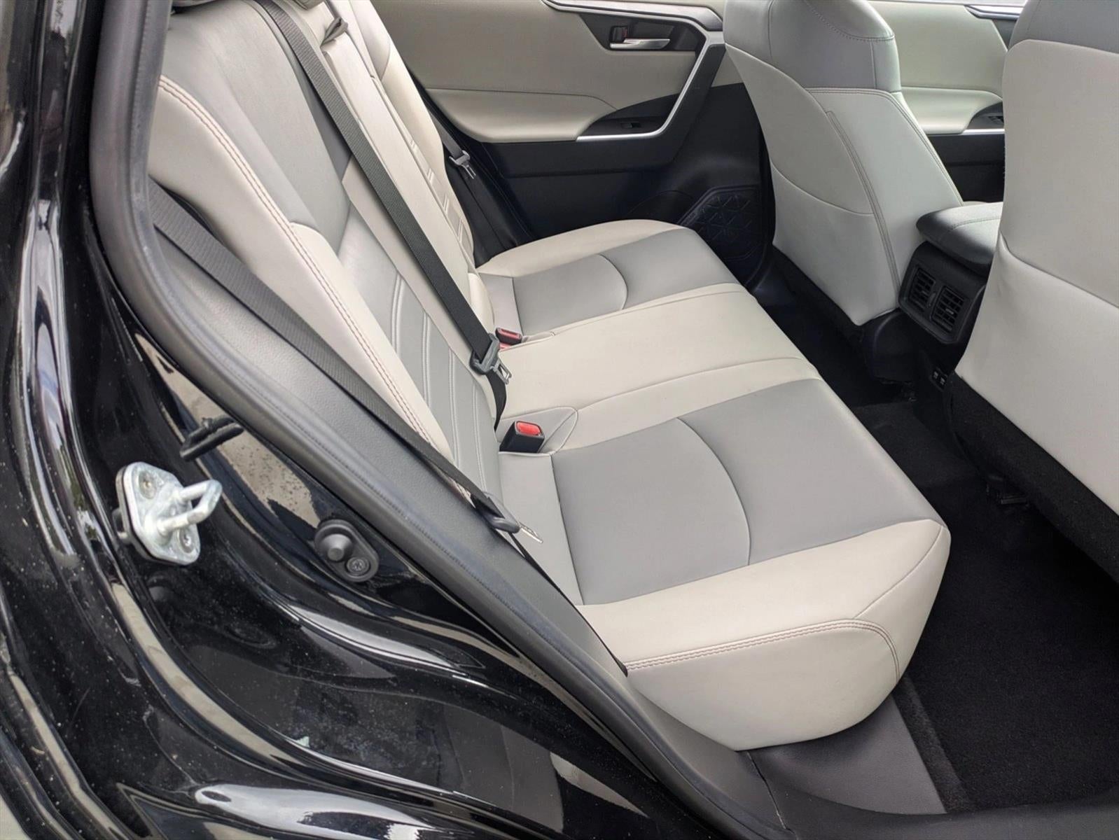 2020 Toyota RAV4 XLE Premium FWD (Natl)