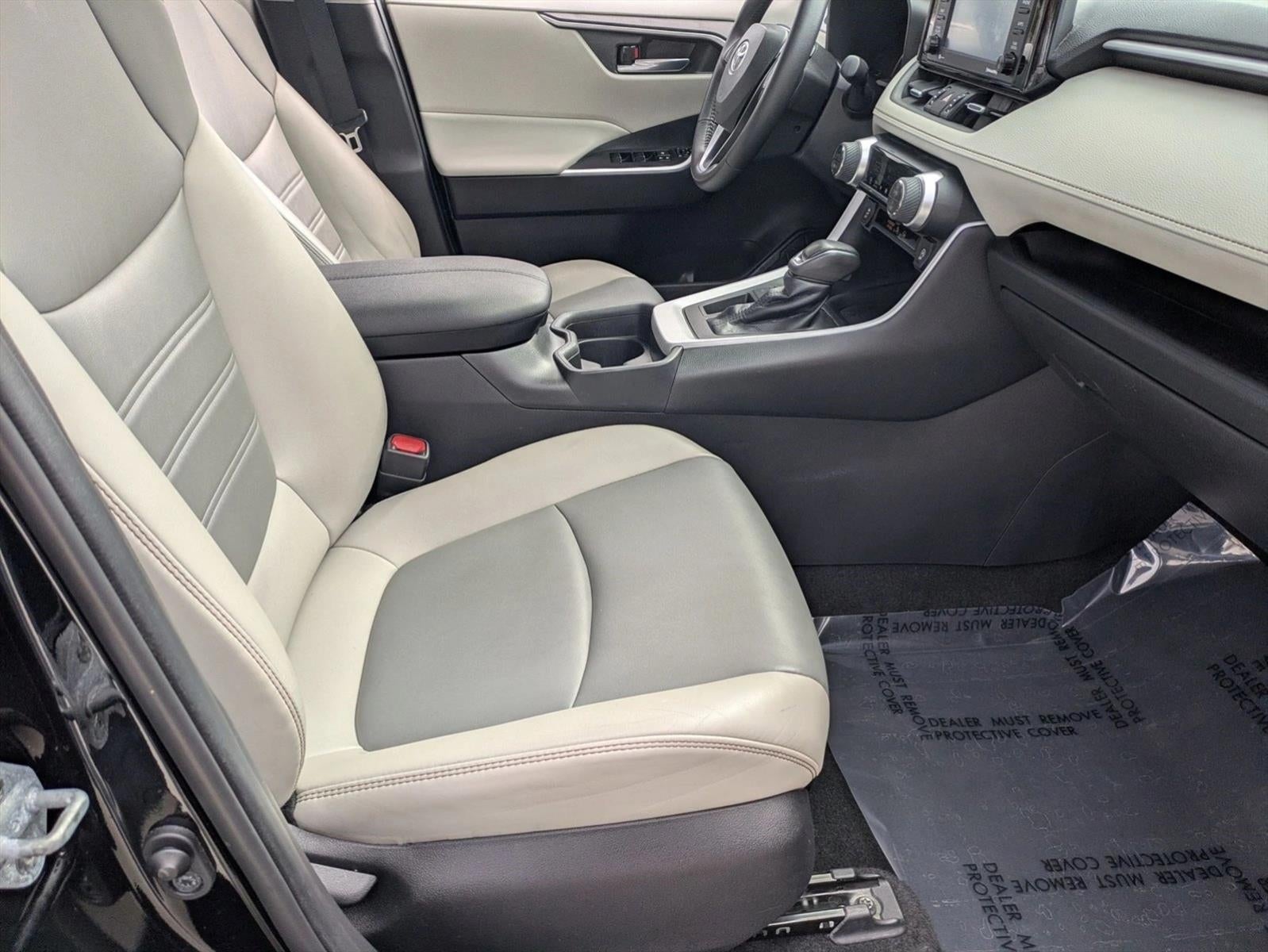 2020 Toyota RAV4 XLE Premium FWD (Natl)