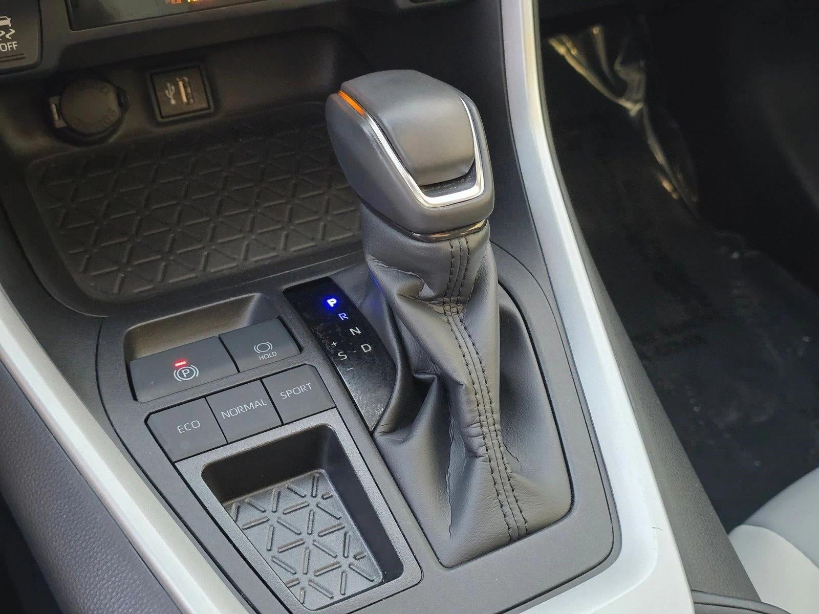 2024 Toyota RAV4 XLE Premium FWD (Natl)