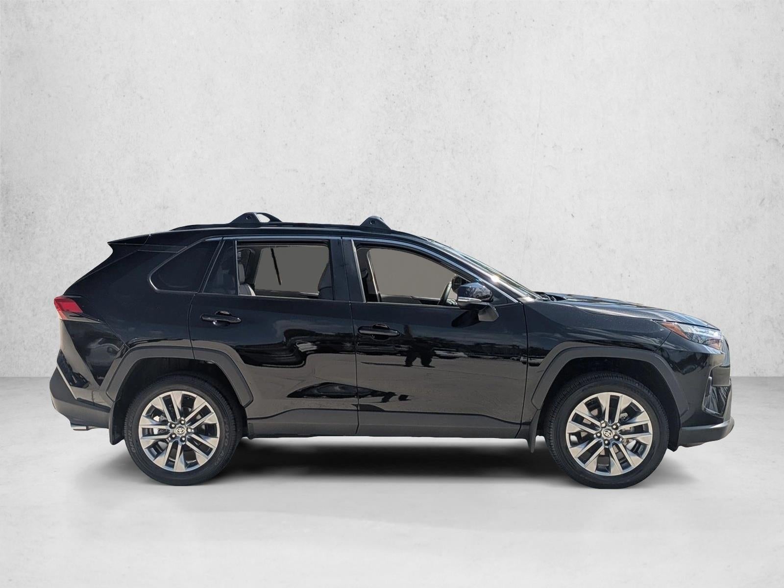2025 Toyota RAV4 XLE Premium FWD (Natl)