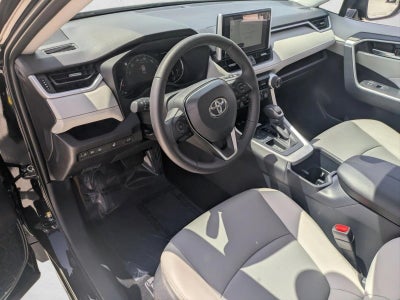 2025 Toyota RAV4 XLE Premium FWD (Natl)