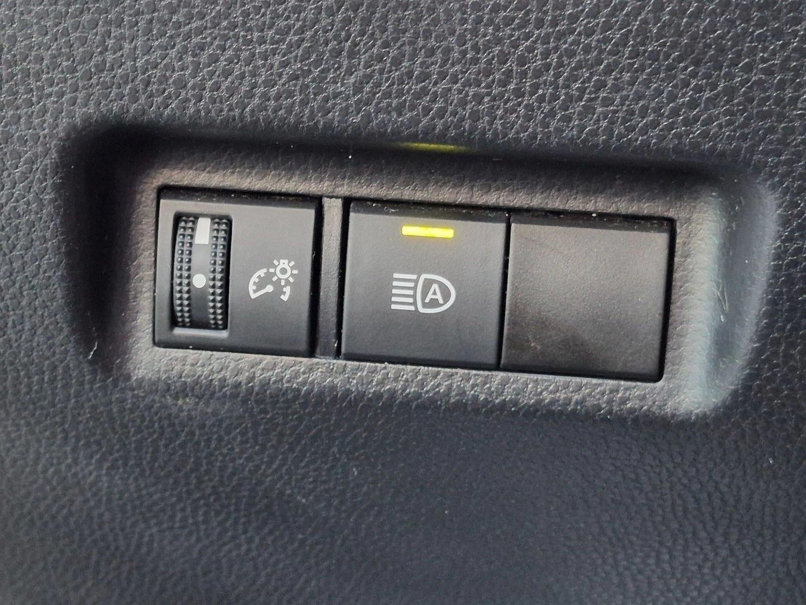 2021 Toyota RAV4 LE AWD (Natl)
