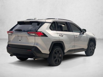 2020 Toyota RAV4 LE AWD (Natl)
