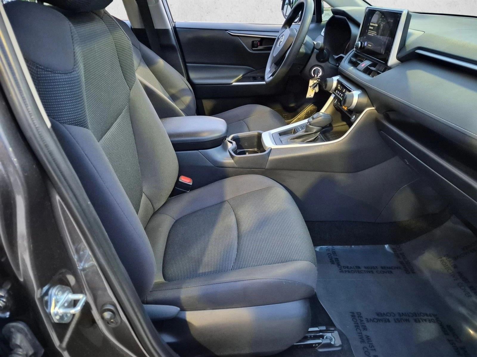 2025 Toyota RAV4 LE FWD (GS)