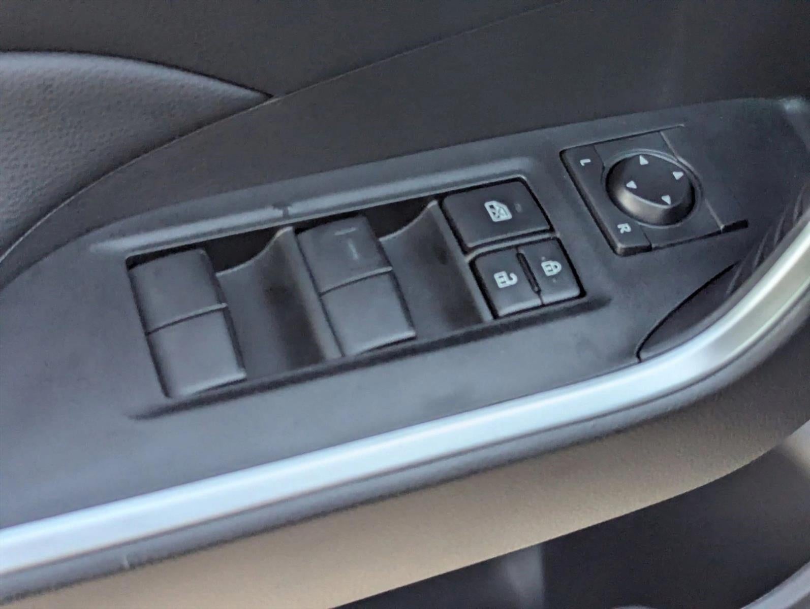 2025 Toyota RAV4 LE FWD (GS)