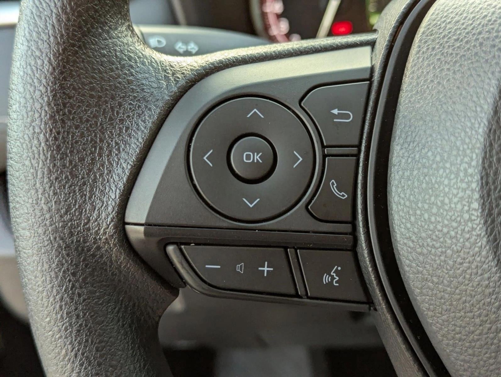 2025 Toyota RAV4 LE FWD (GS)