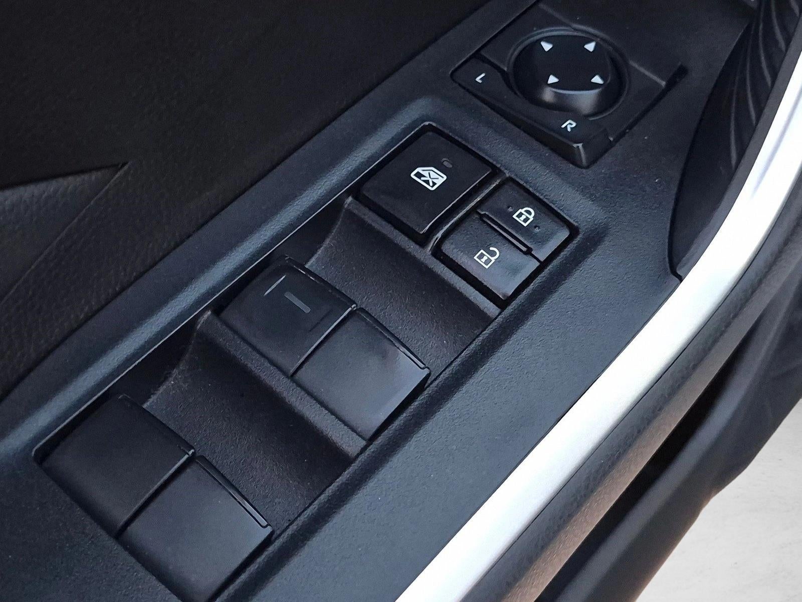 2023 Toyota RAV4 LE FWD (GS)