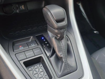 2025 Toyota RAV4 XLE FWD (Natl)