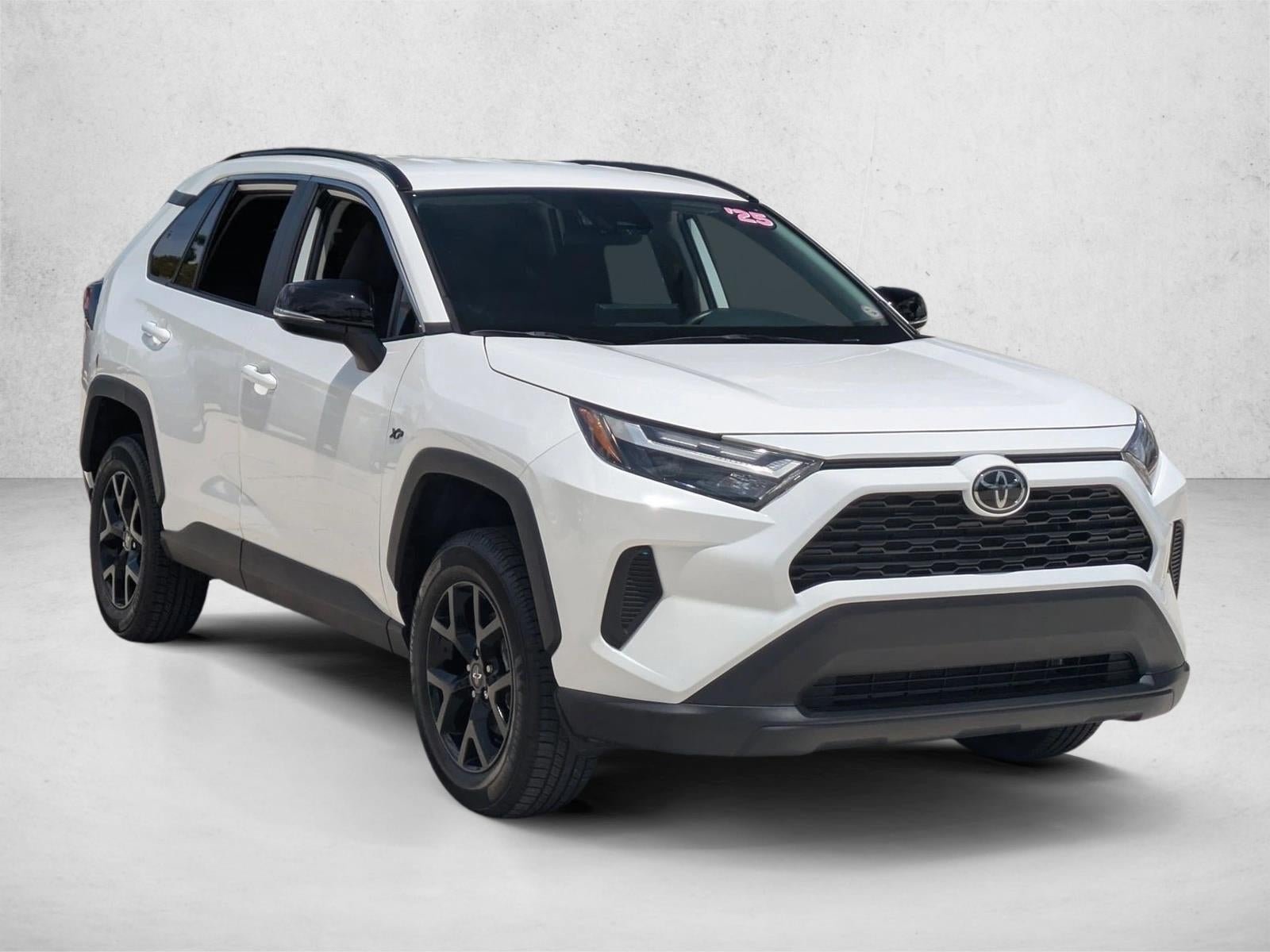 2025 Toyota RAV4 XLE FWD (GS)