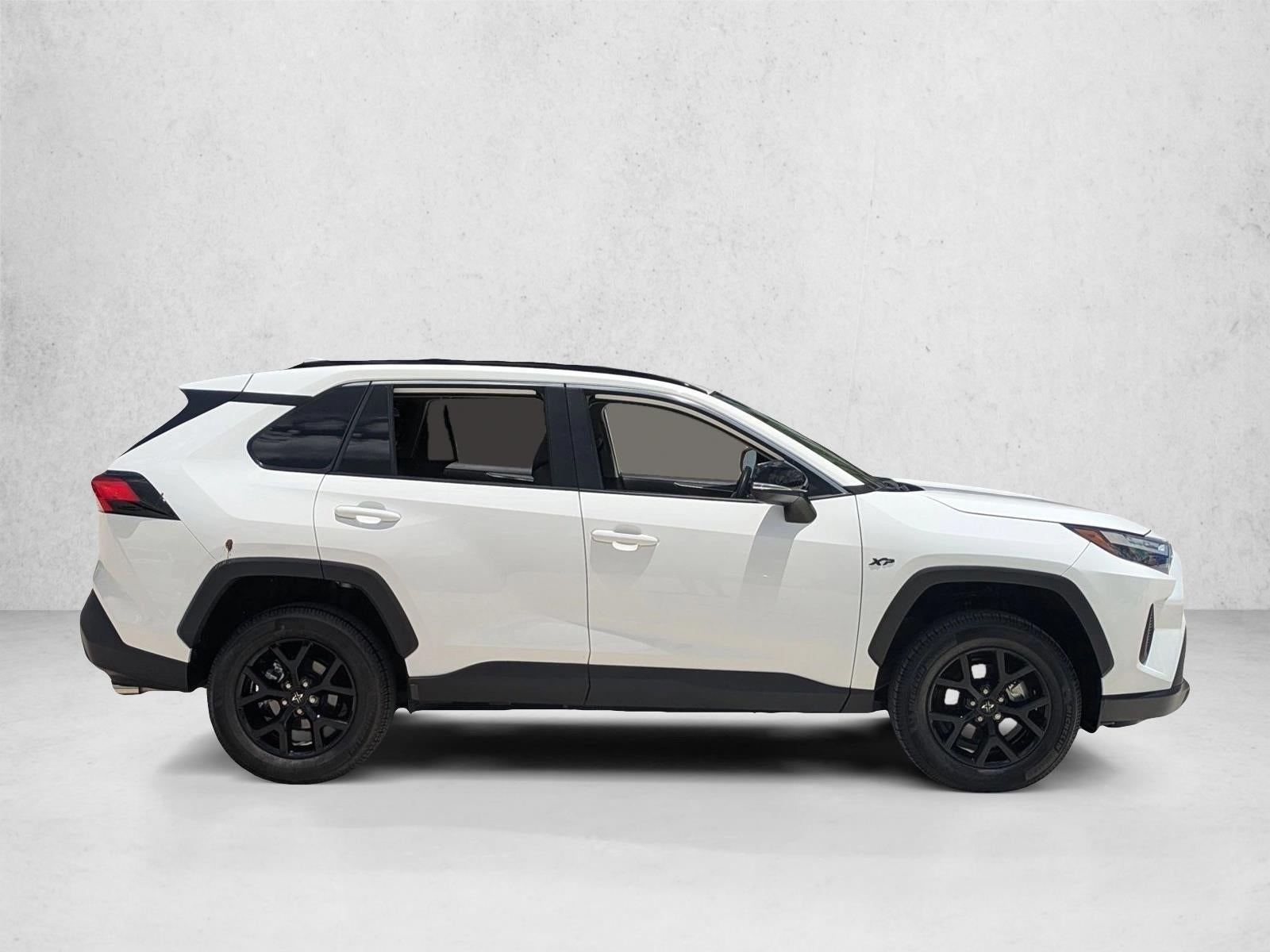 2025 Toyota RAV4 XLE FWD (GS)