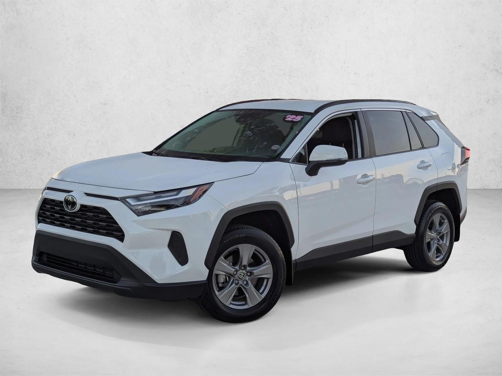 2025 Toyota RAV4 XLE FWD (GS)