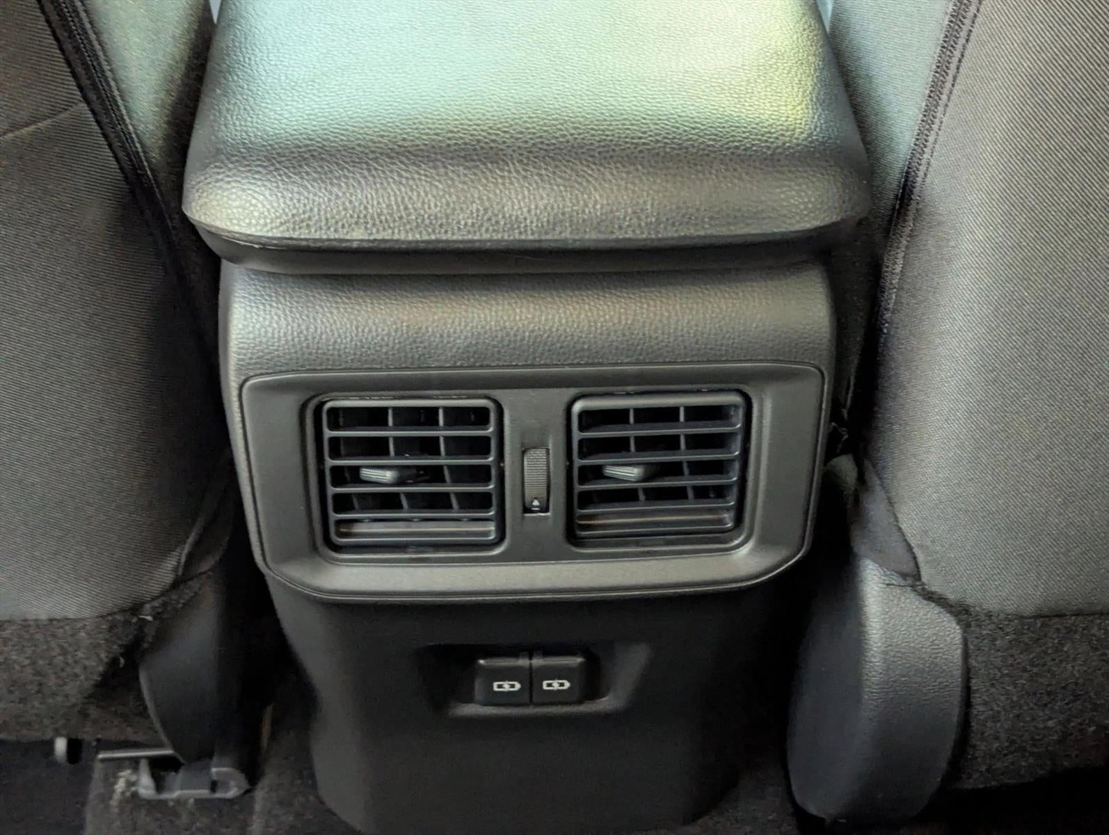2025 Toyota RAV4 XLE FWD (GS)