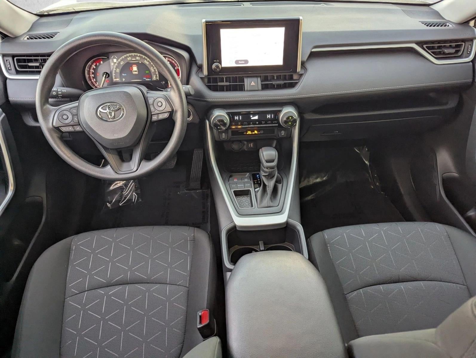 2025 Toyota RAV4 XLE FWD (GS)