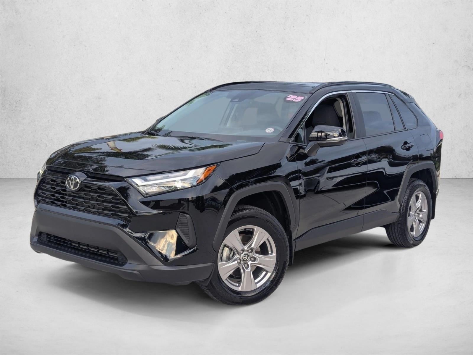 2025 Toyota RAV4 XLE FWD (GS)