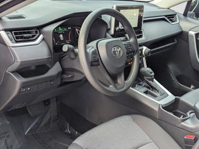 2025 Toyota RAV4 XLE FWD (GS)