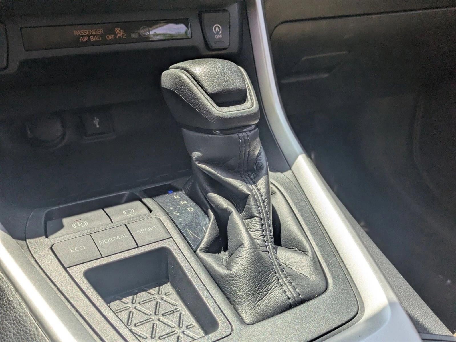 2021 Toyota RAV4 XLE FWD (GS)