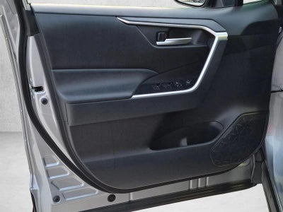 2025 Toyota RAV4 XLE FWD (GS)