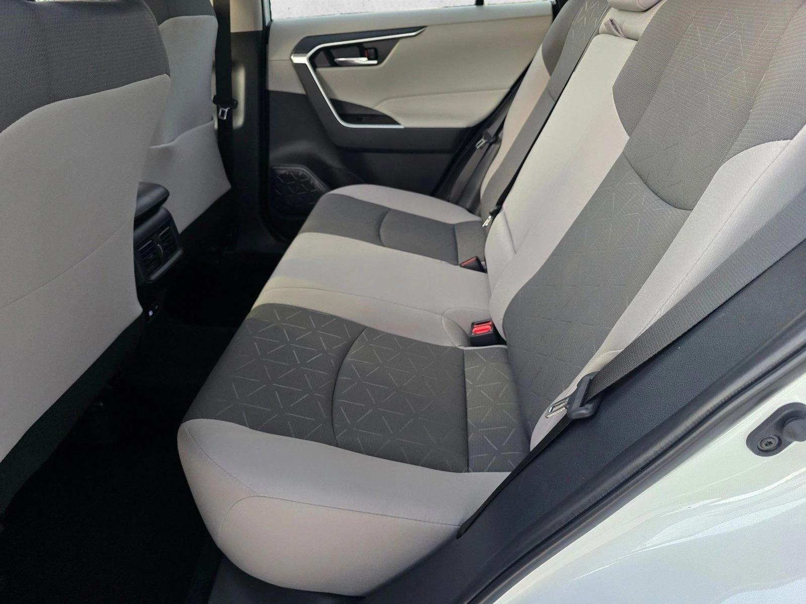 2025 Toyota RAV4 XLE FWD (Natl)