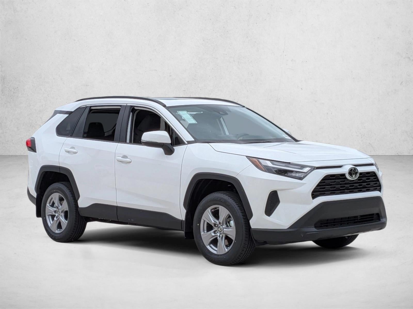 2025 Toyota RAV4 XLE FWD (GS)