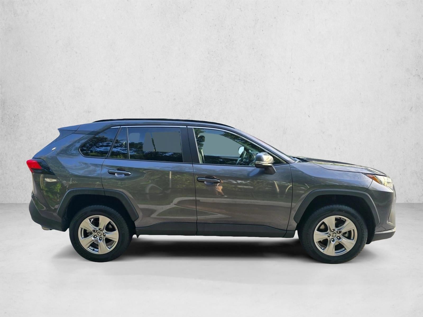 2022 Toyota RAV4 XLE FWD (GS)