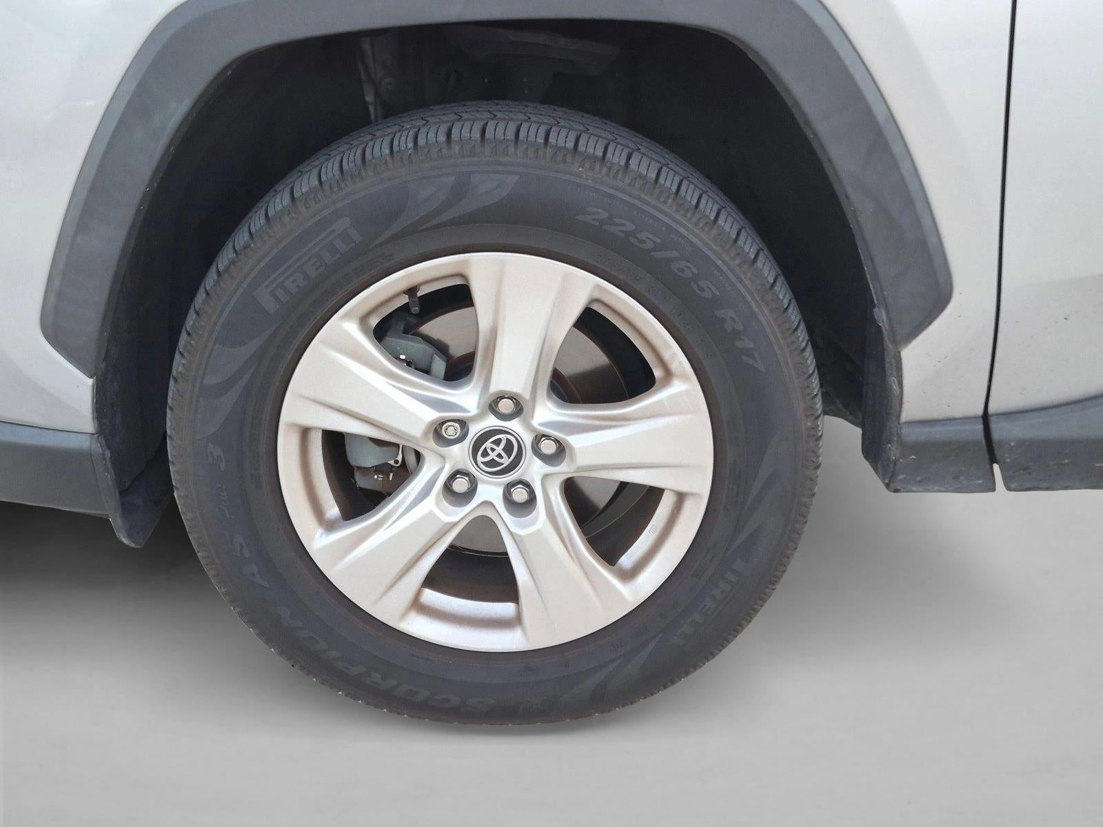 2020 Toyota RAV4 XLE FWD (GS)