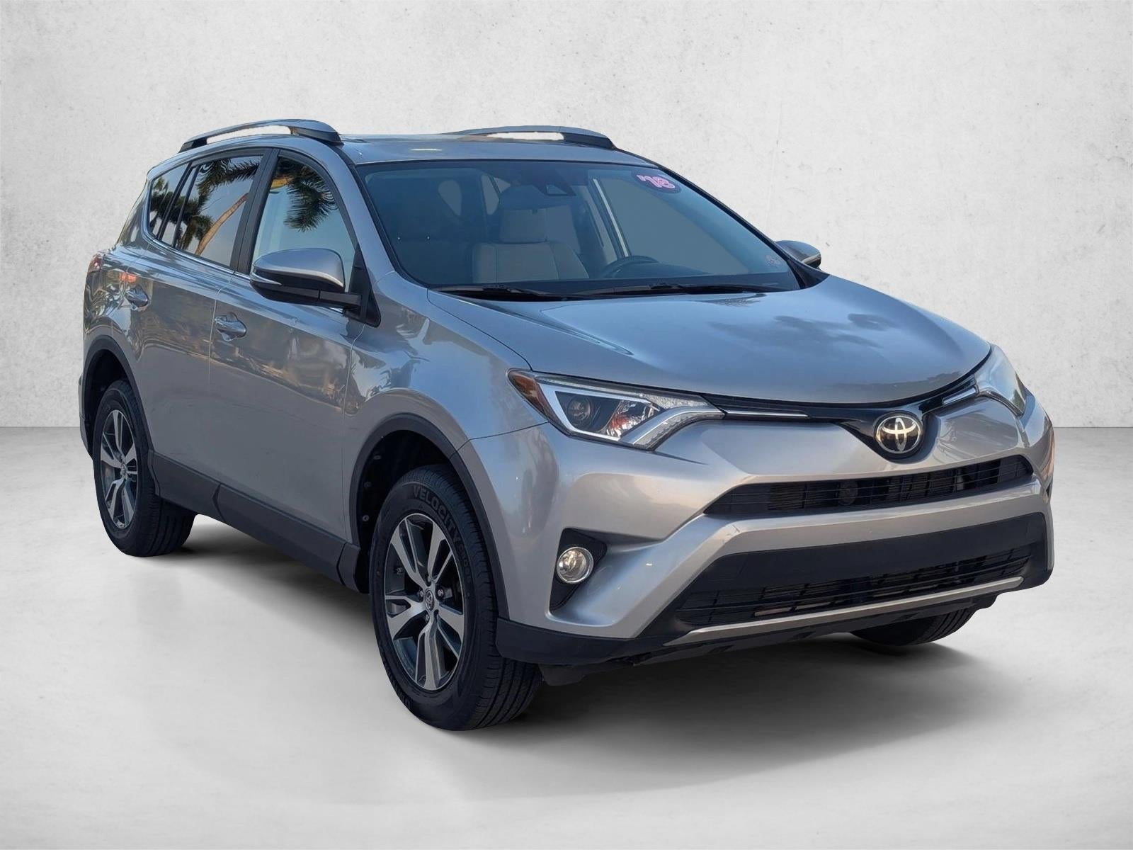 2018 Toyota RAV4 XLE FWD (GS)