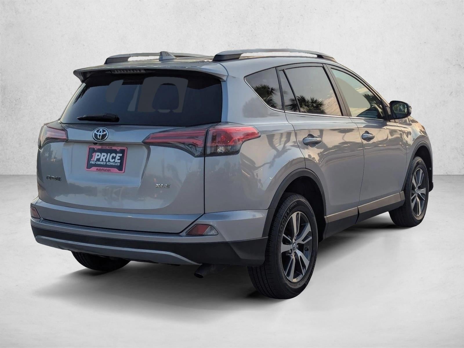2018 Toyota RAV4 XLE FWD (GS)