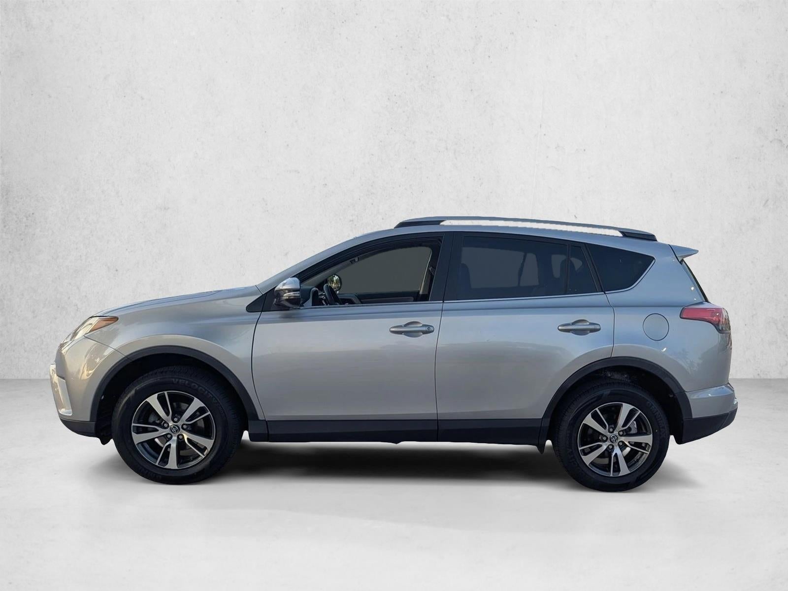 2018 Toyota RAV4 XLE FWD (GS)
