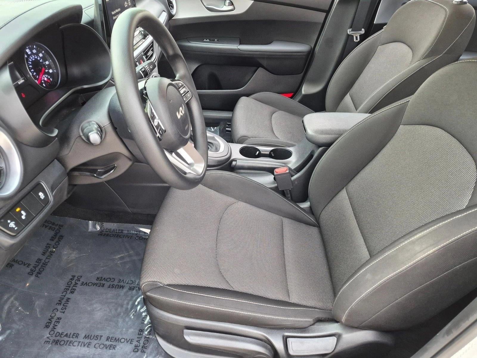 2023 Kia Forte LXS IVT