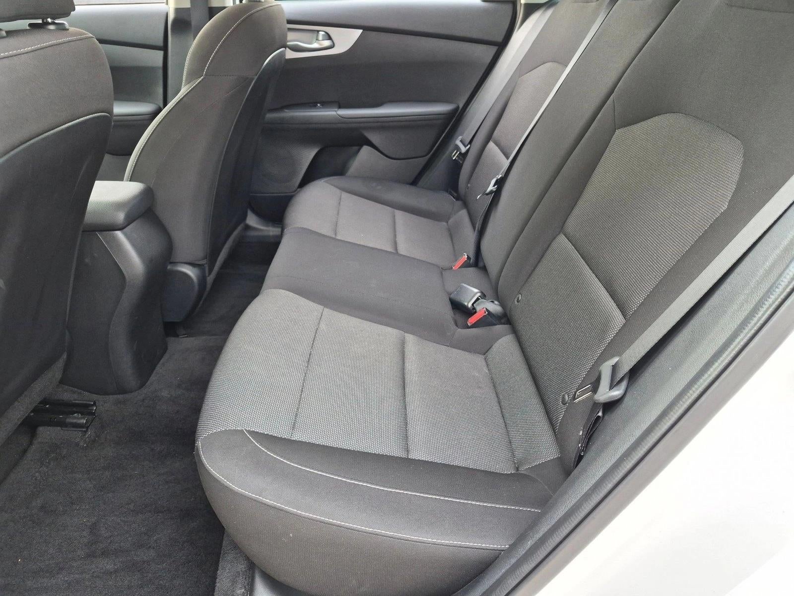 2023 Kia Forte LXS IVT