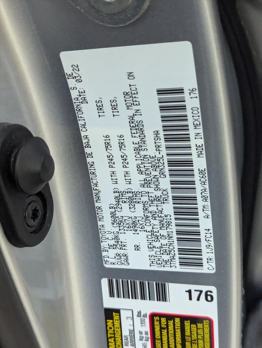 2022 Toyota Tacoma 2WD 2WD SR5 Double Cab 5' Bed V6 AT (GS)