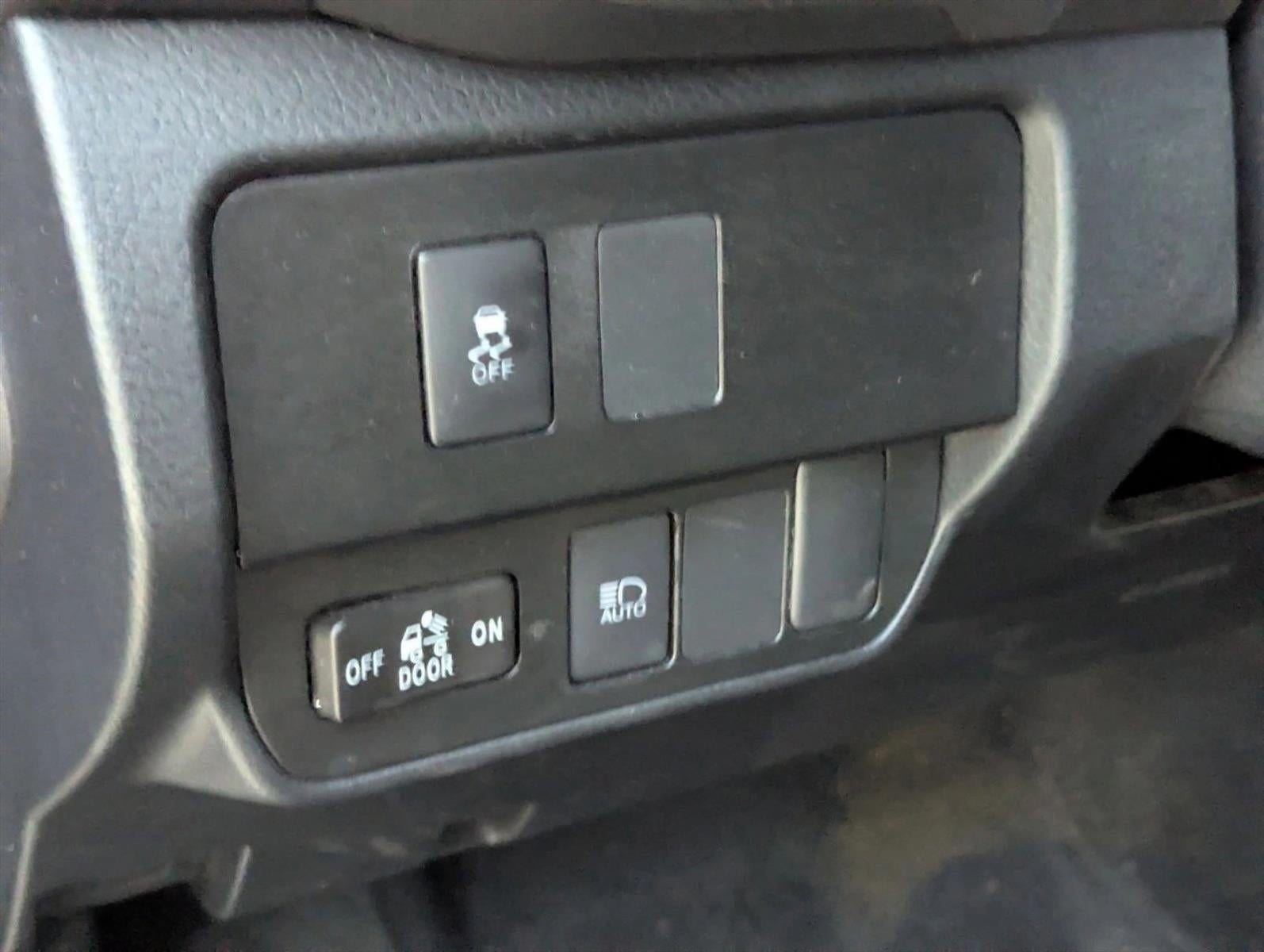 2022 Toyota Tacoma 2WD 2WD SR5 Double Cab 5' Bed V6 AT (GS)