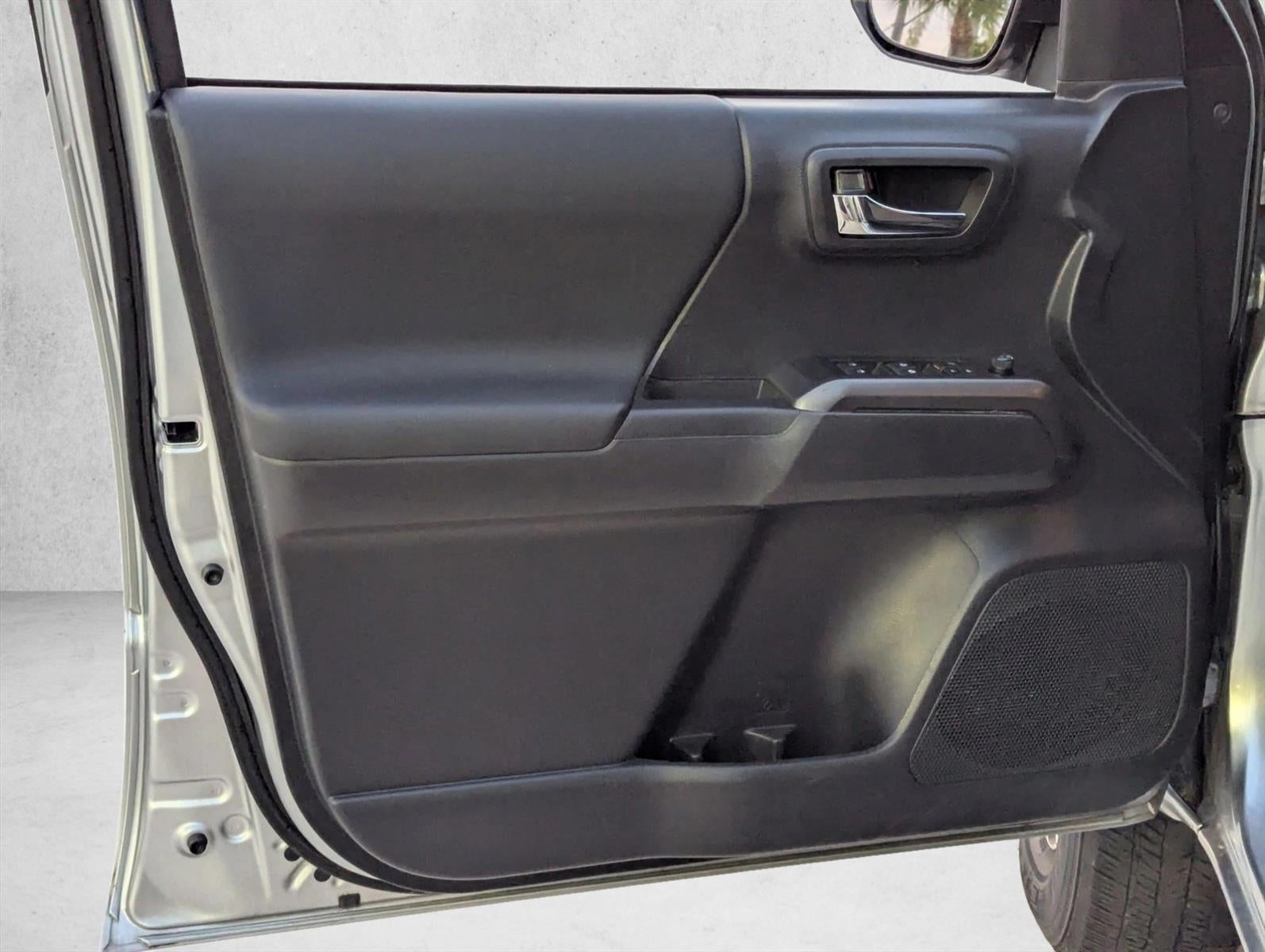 2022 Toyota Tacoma 2WD 2WD TRD Sport Double Cab 5' Bed V6 AT (Natl)