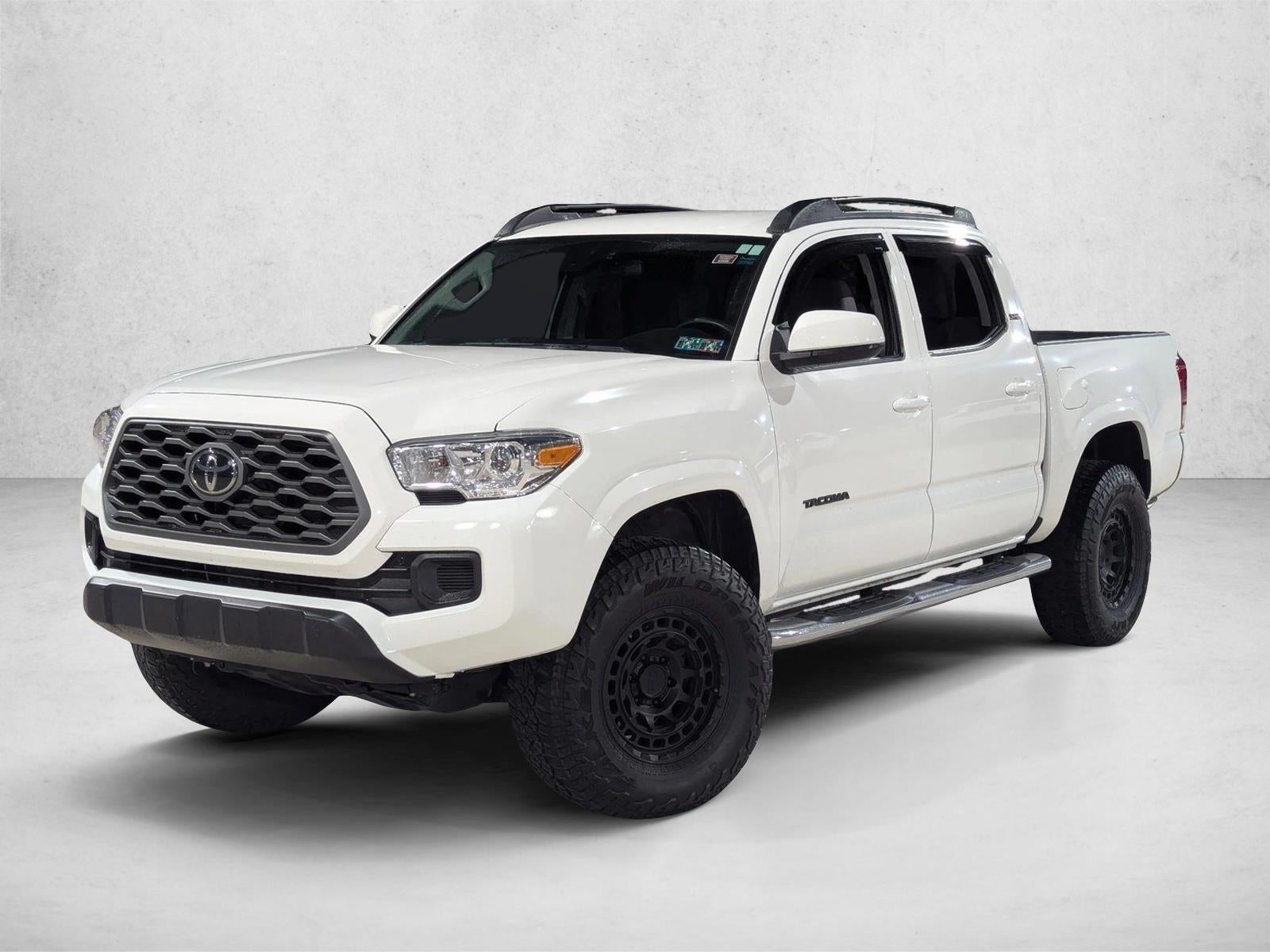 2022 Toyota Tacoma 4WD 4WD SR Double Cab 5' Bed V6 AT (Natl)