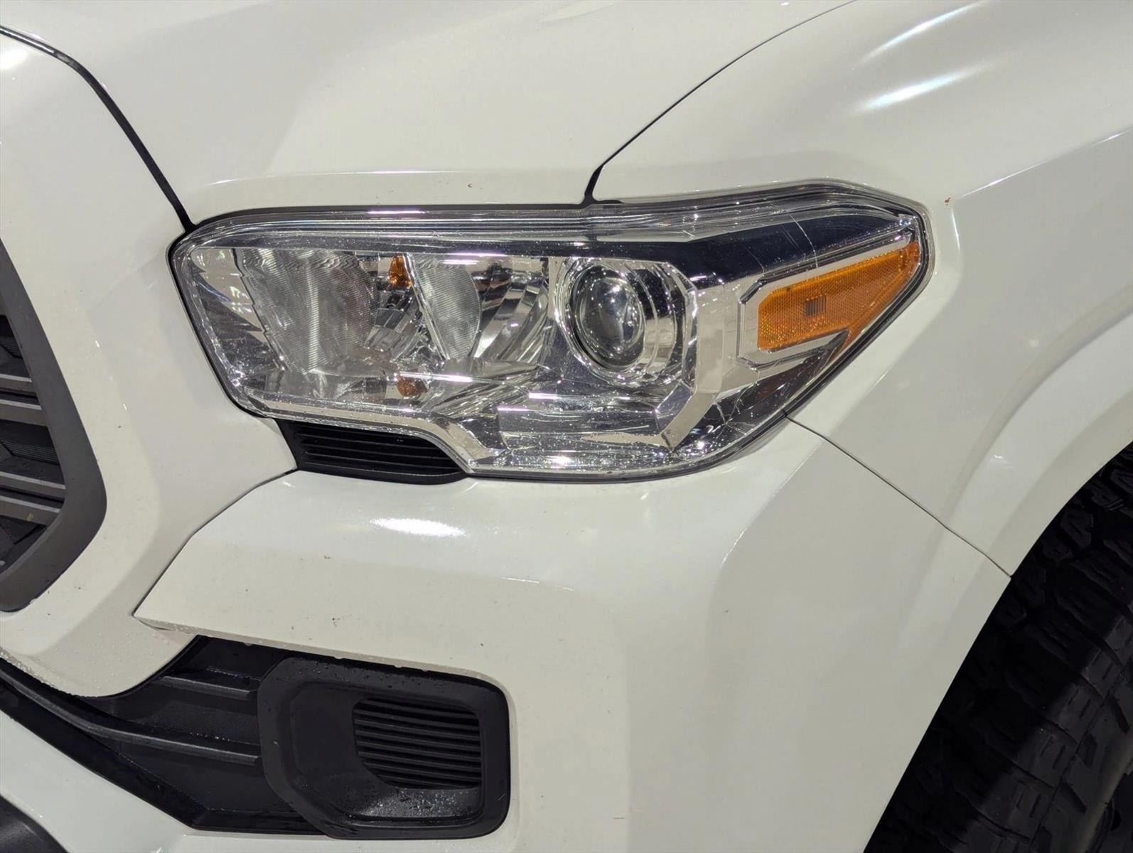 2022 Toyota Tacoma 4WD 4WD SR Double Cab 5' Bed V6 AT (Natl)